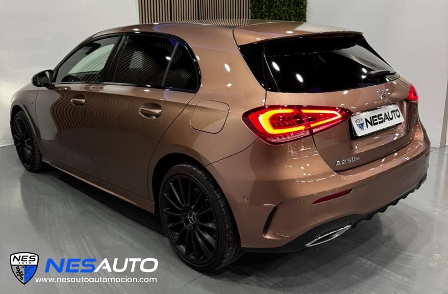 MERCEDES-BENZ Clase A 250 e 218 CV 8G-DCT AMG Line