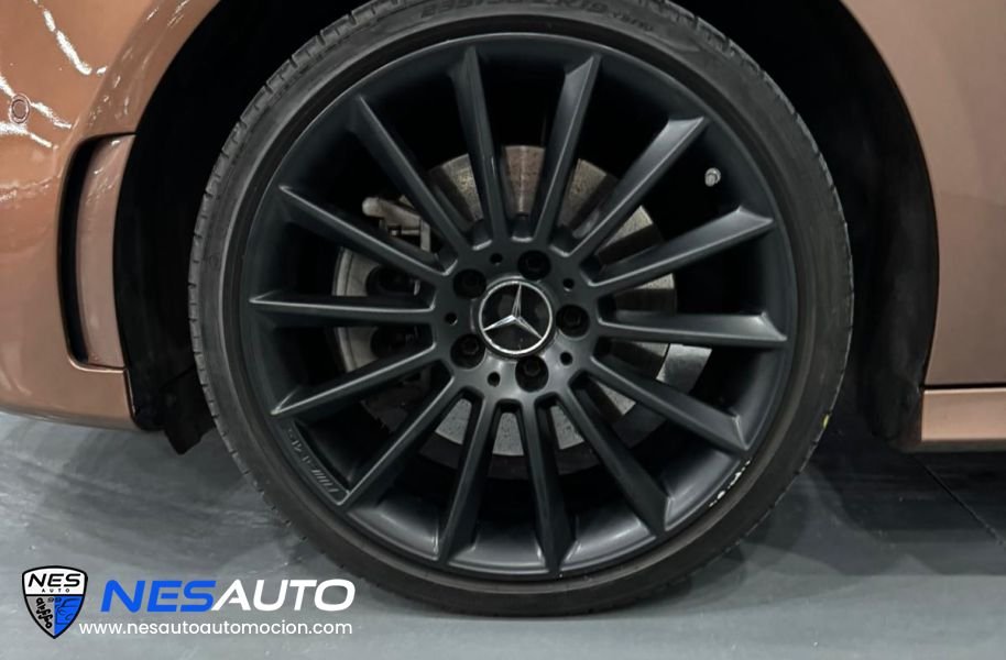 MERCEDES-BENZ Clase A 250 e 218 CV 8G-DCT AMG Line