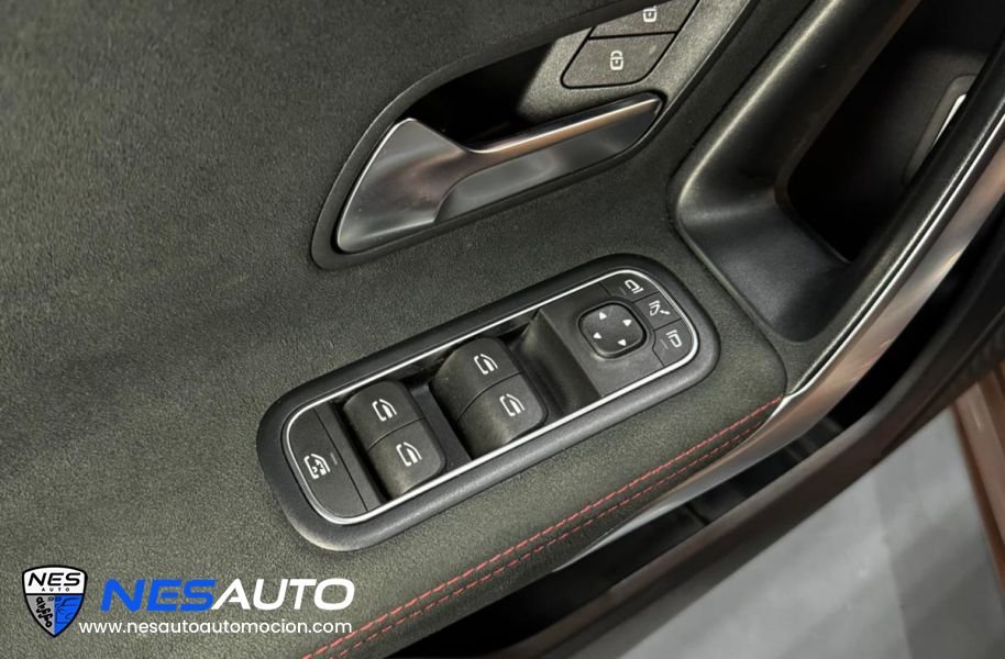 MERCEDES-BENZ Clase CLA 200 Shooting Brake 156 CV AMG Line