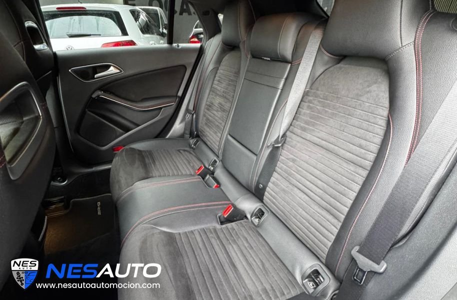 MERCEDES-BENZ Clase CLA 200 Shooting Brake 156 CV AMG Line