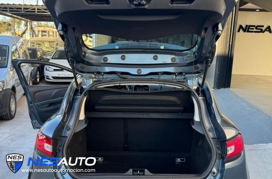 RENAULT Clio Limited 1.2 16v