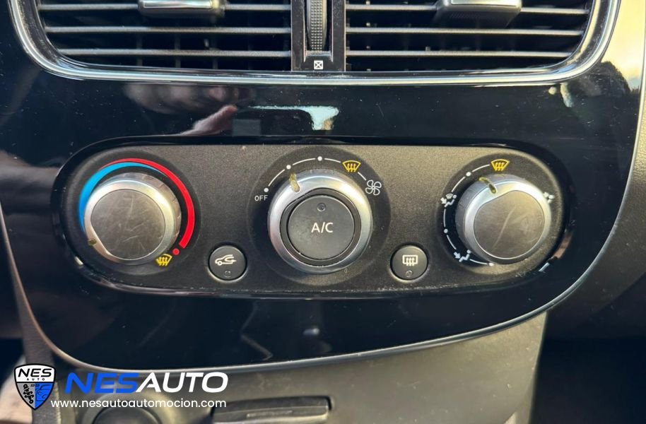 RENAULT Clio Limited 1.2 16v