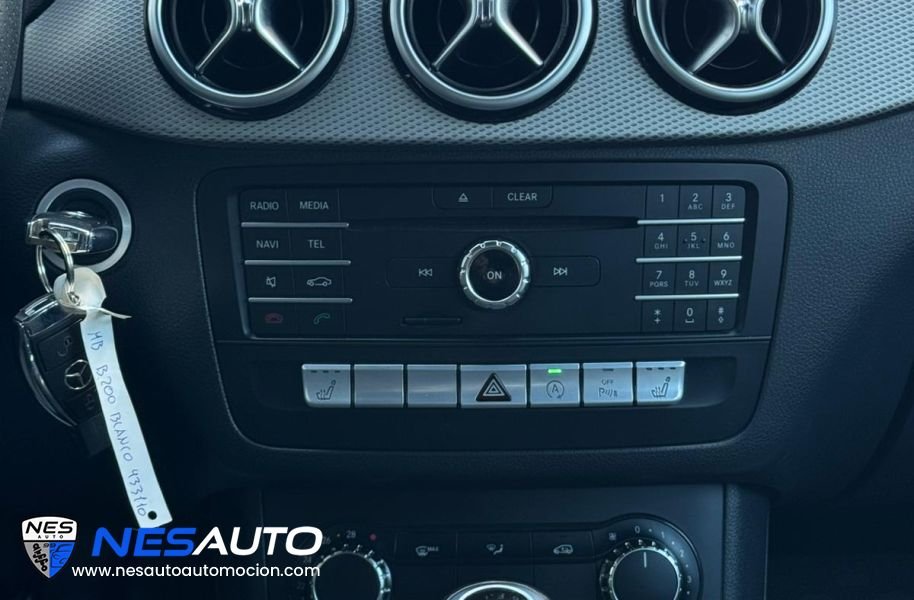 MERCEDES -BENZ CLASE B200