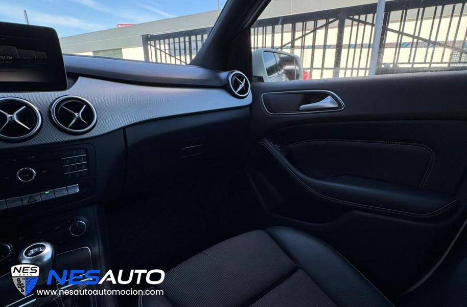 MERCEDES -BENZ CLASE B200
