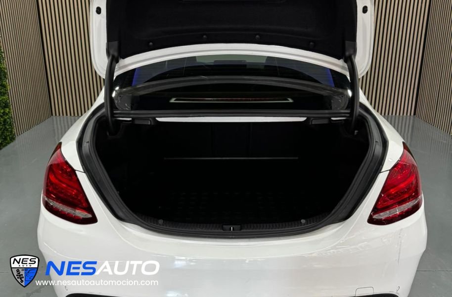 MERCEDES BENZ C220d