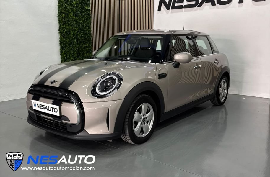 MINI Cooper 5 puertas Automático