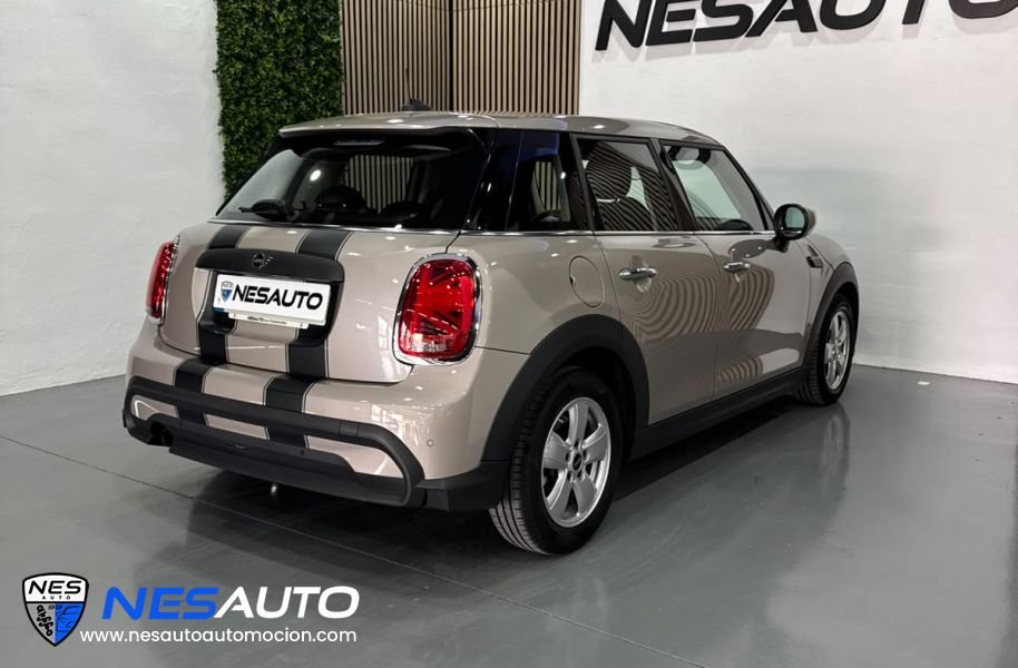 MINI Cooper 5 puertas Automático